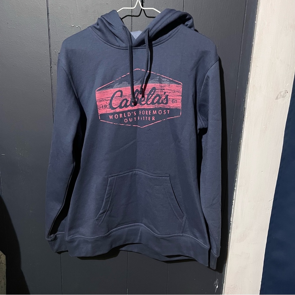 NWOT Cabelas Hoodie